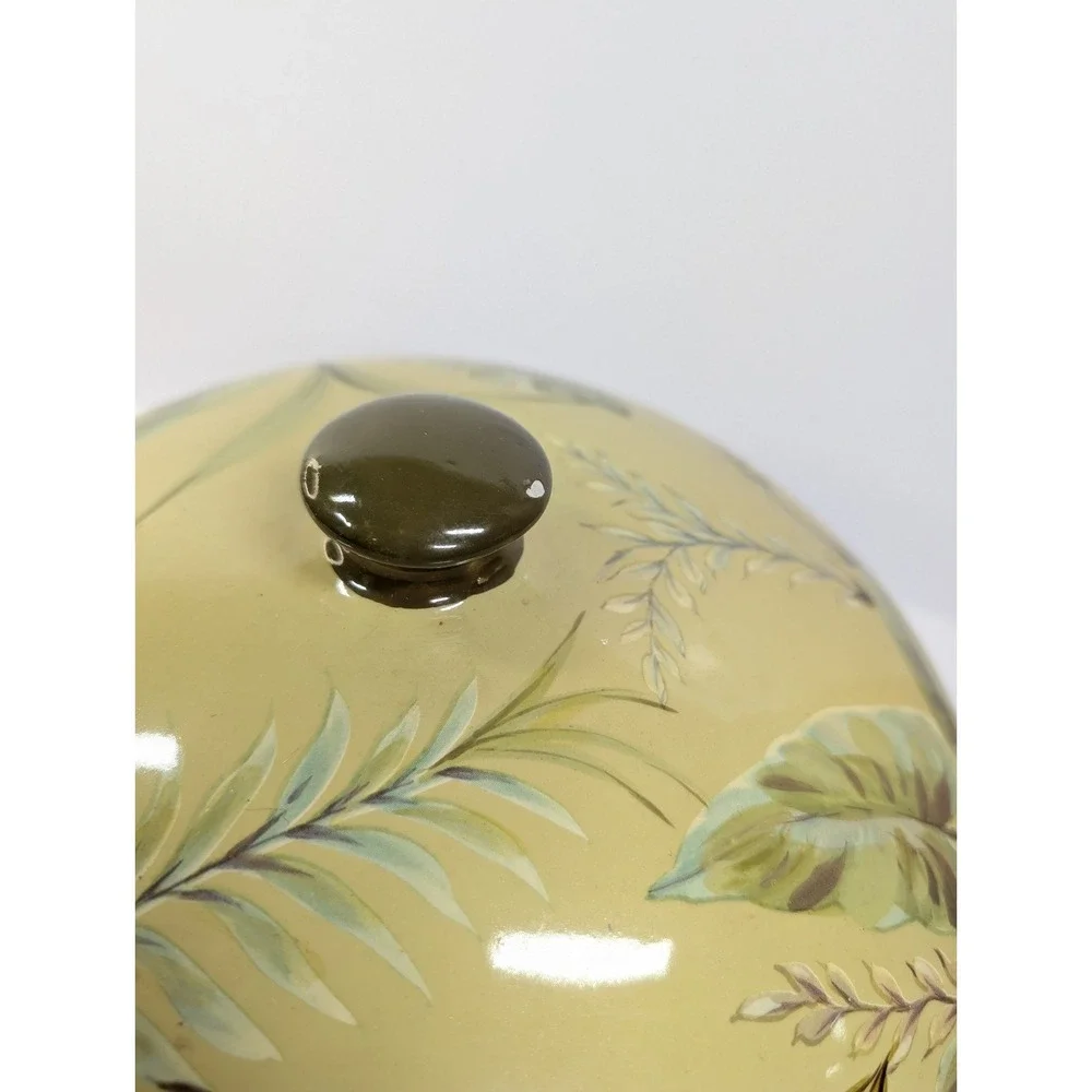 Palm design bowl/ casserole with lid‎